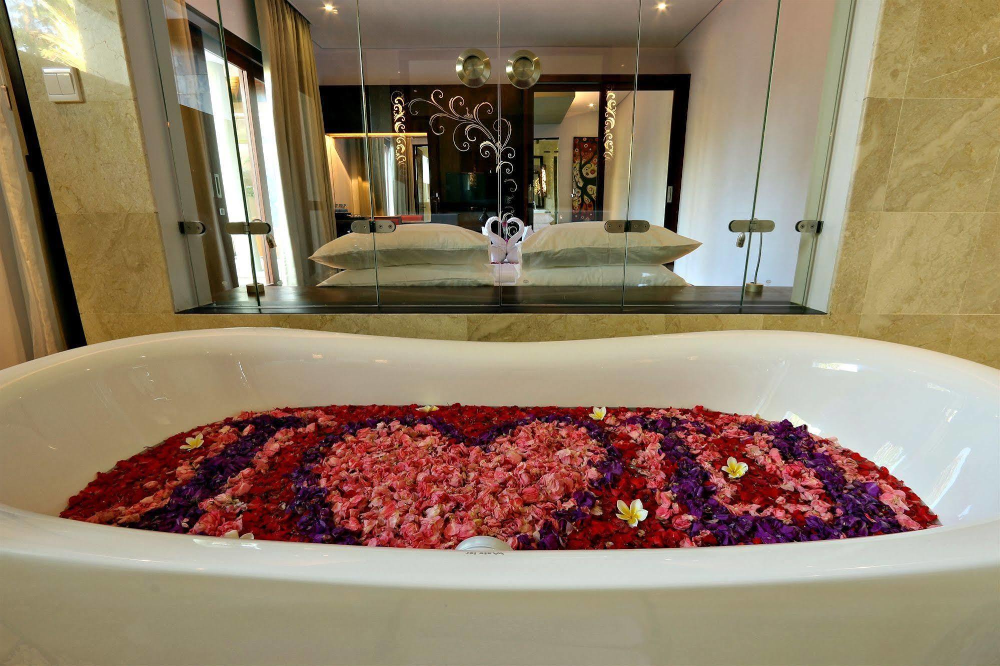 The Kasih Villas & Spa Семиньяк Экстерьер фото